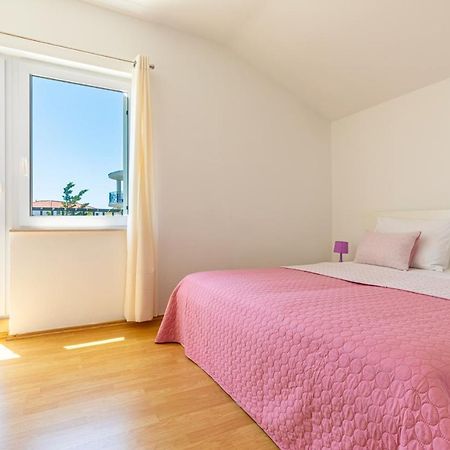 Apartments Villa Maja Рогозница Экстерьер фото