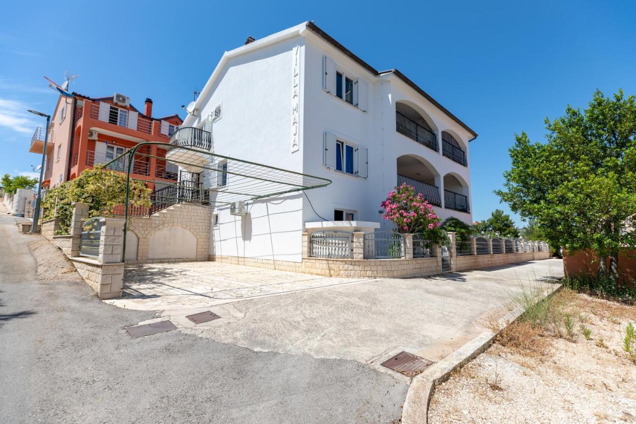 Apartments Villa Maja Рогозница Экстерьер фото