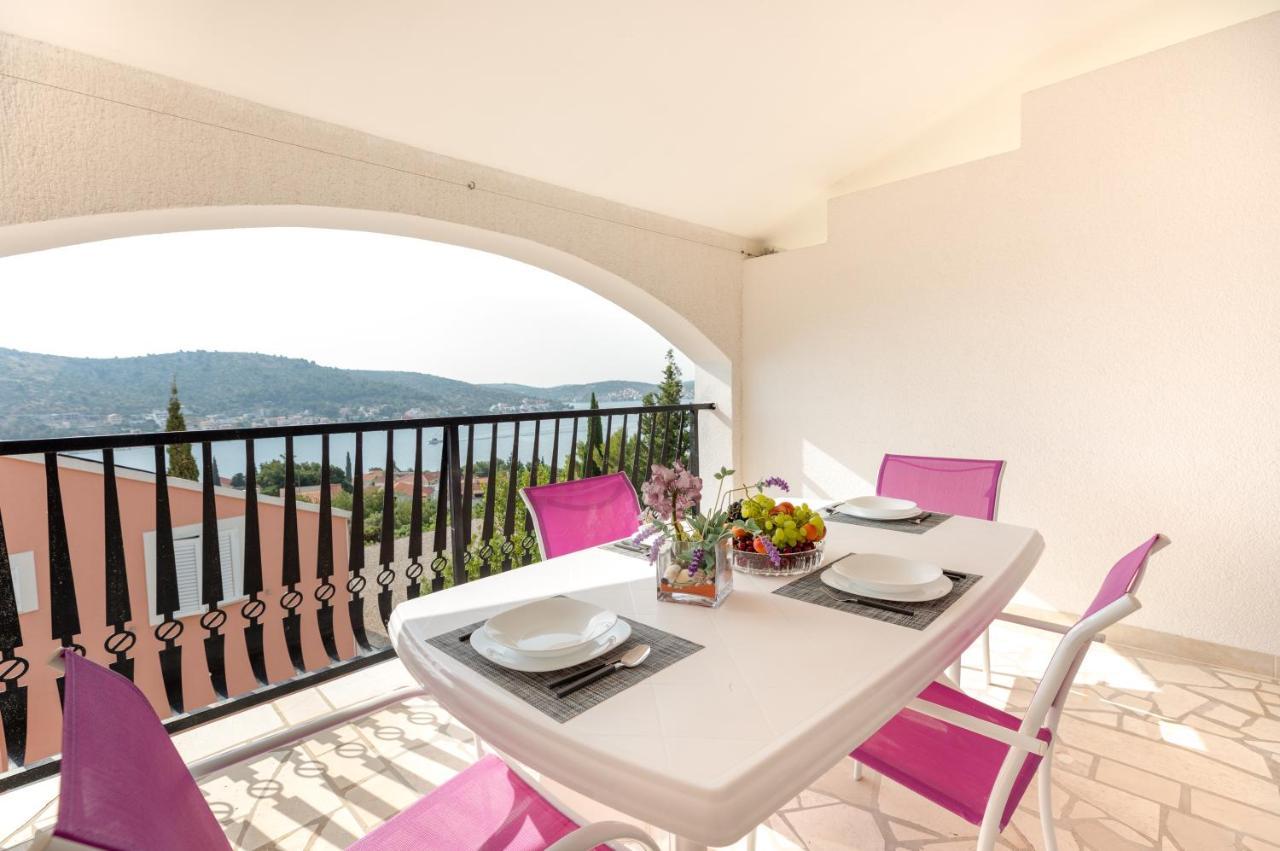 Apartments Villa Maja Рогозница Экстерьер фото