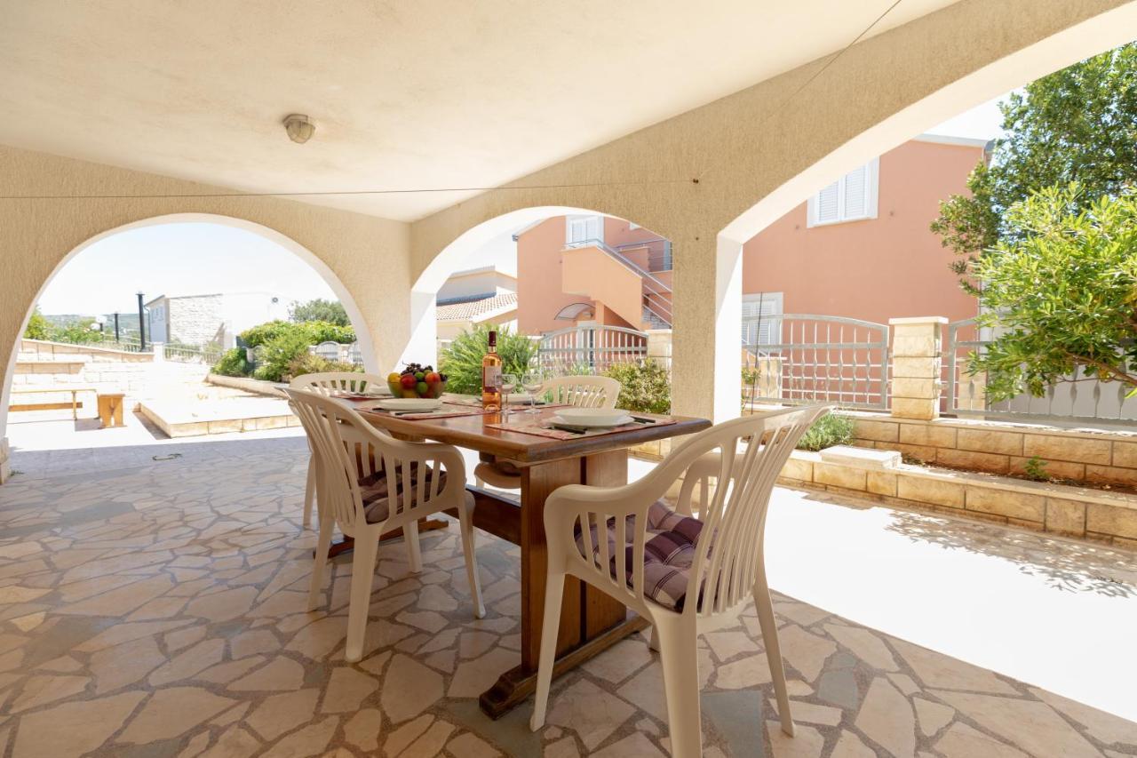Apartments Villa Maja Рогозница Экстерьер фото