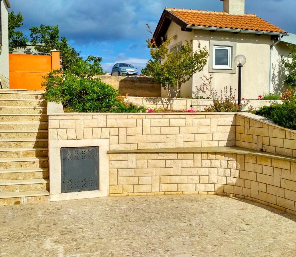 Apartments Villa Maja Рогозница Экстерьер фото